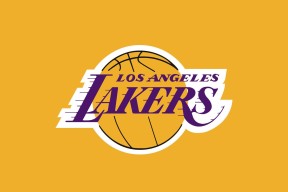 世界杯商业价值分析-萨拉赫引爆NBA！跨界首秀惊艳全场，雄鹿主场沸腾如火山喷发